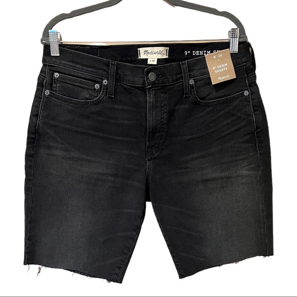 Madewell Vintage Black 9" Raw Edge Denim Shorts in Everton Wash (W 34) - Picture 5 of 12